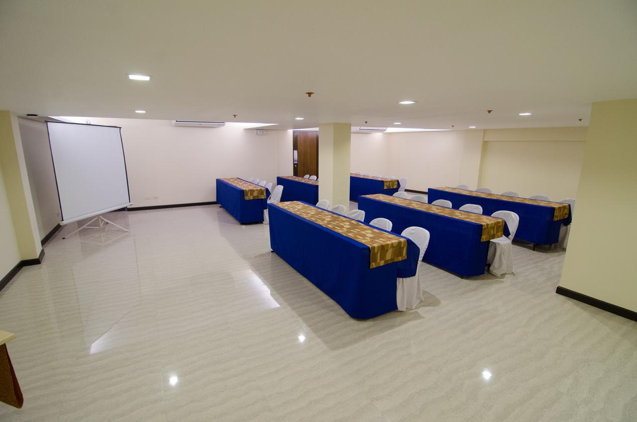 Madison Hotel Phl Iloilo City Exterior photo