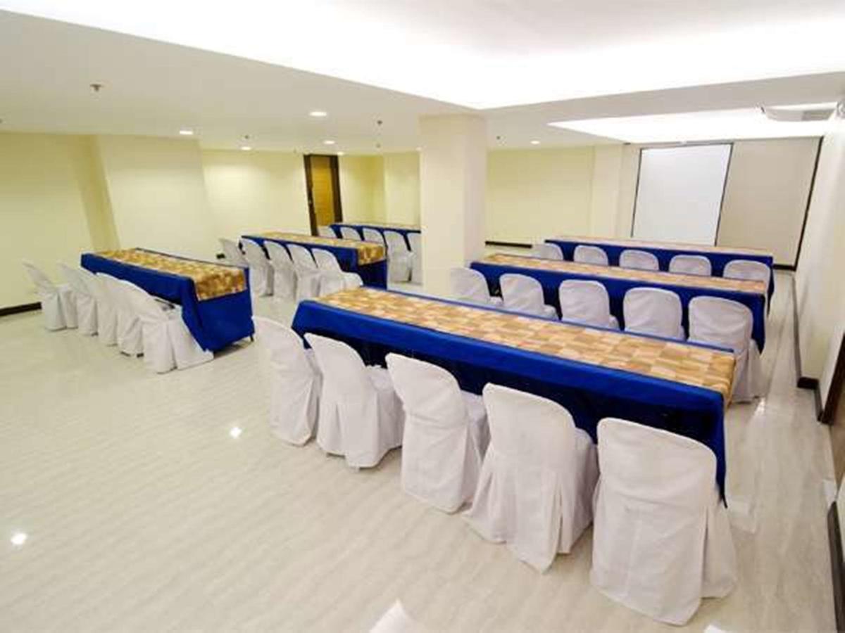 Madison Hotel Phl Iloilo City Exterior photo
