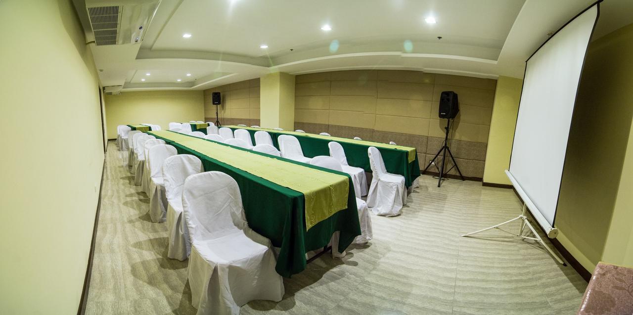 Madison Hotel Phl Iloilo City Exterior photo